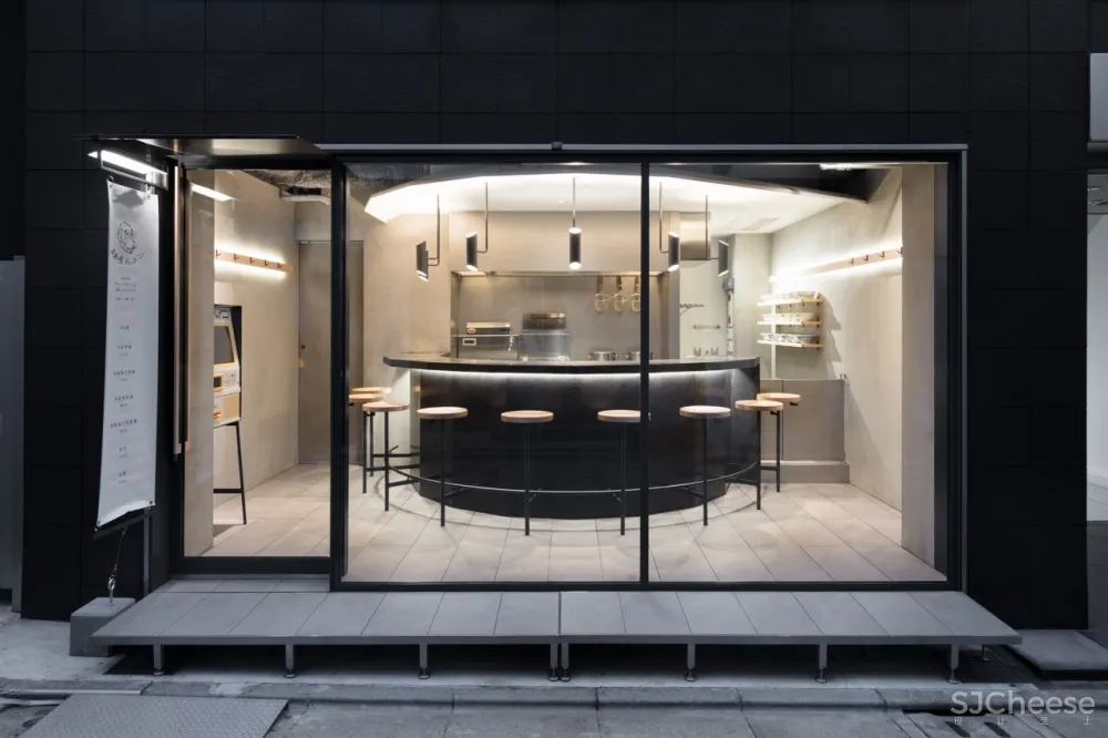 Noodle Shop Hyottoko by Keiji Ashizawa Design