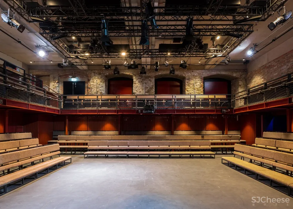 布里斯托尔老维克剧院，英国 / Haworth Tompkins