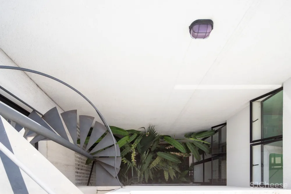 LAB606 | 巴西 XXX House