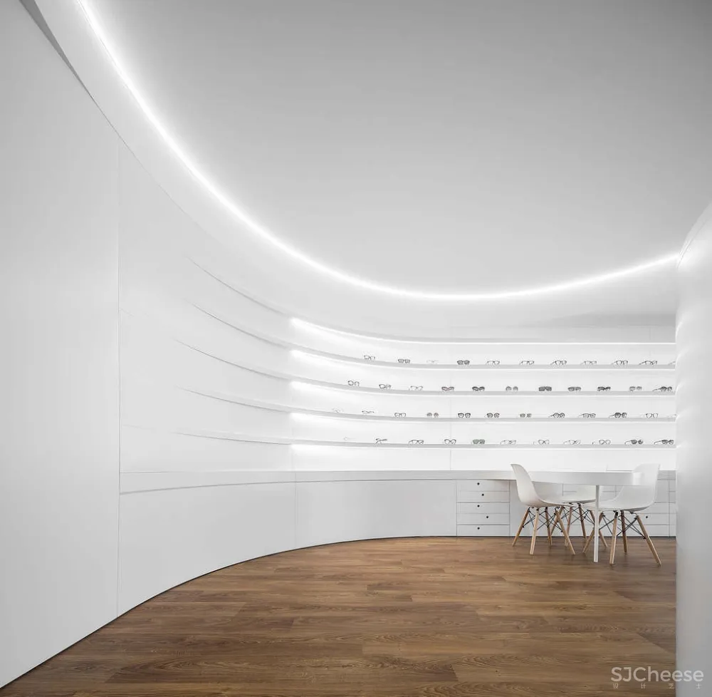 首发 | Tsou Arquitectos:明亮线条眼镜店 Optical Pitaes