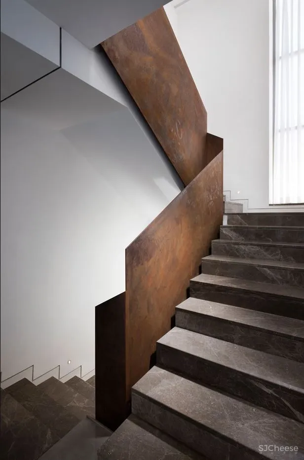 与0932相媲美的设计师丨只做简约纯粹的设计