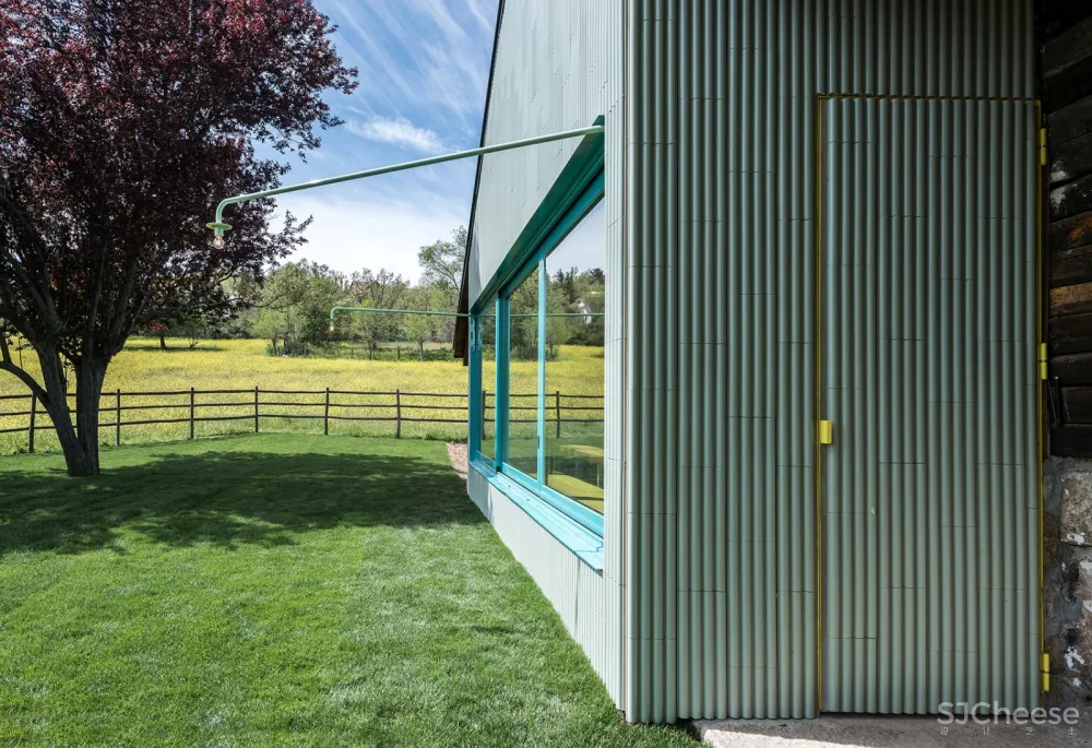 新旧住宅,西班牙 / Enrique Espinosa + Lys Villalba