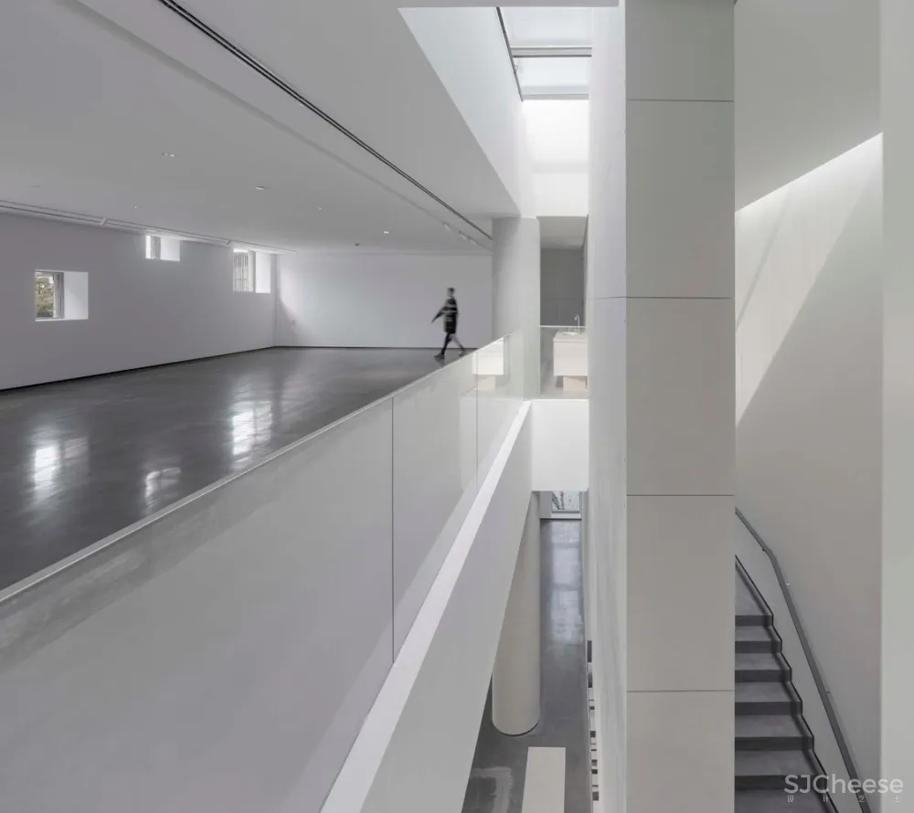 靖江市民俗艺术馆 / 荣朝晖工作室