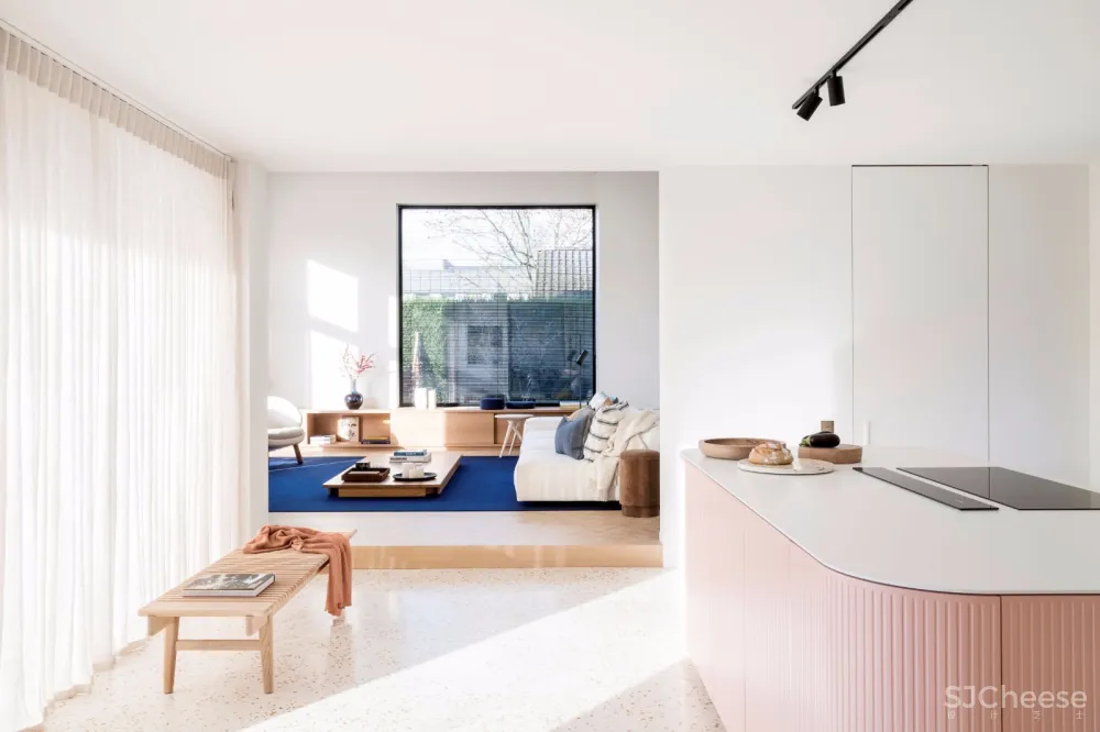 Noémi Architect | 讲述极简主义的精髓