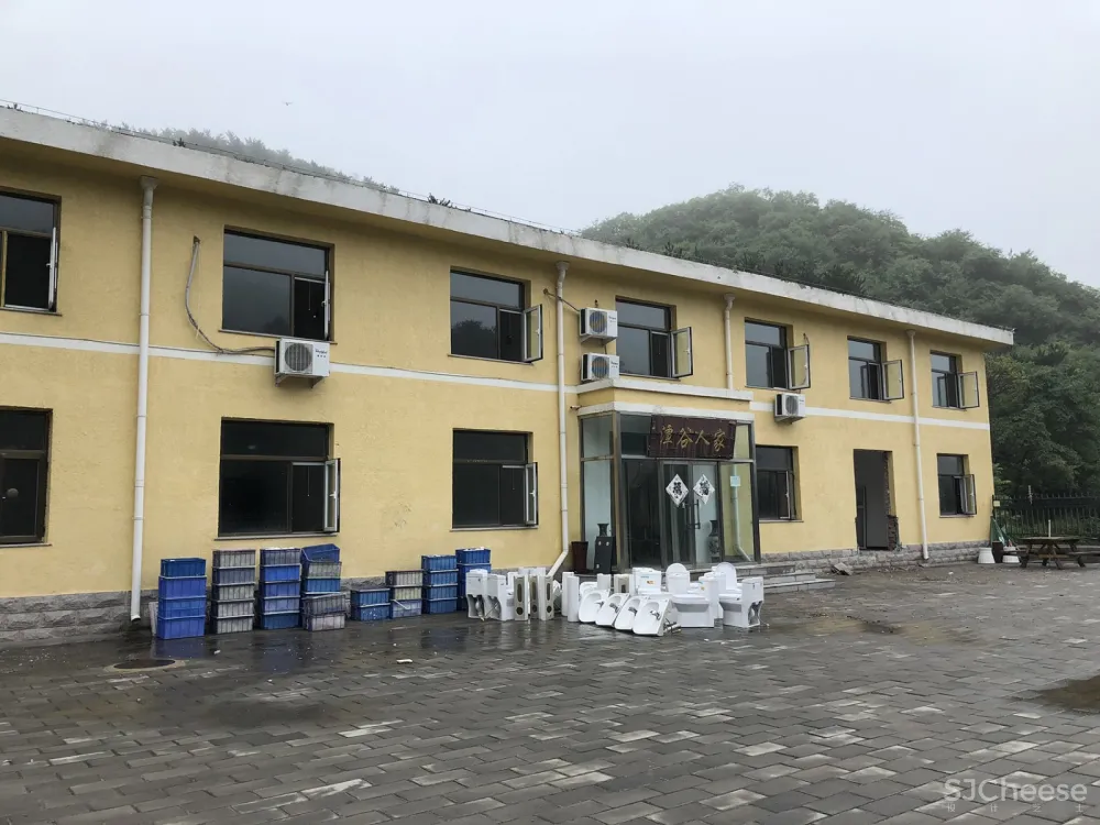 小也山谷民宿，北京 / 阿穆隆设计工作室