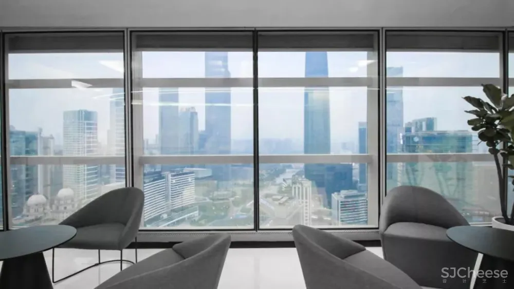 广州珠江新城CBD未来总部办公设计,满满的科技感! 加减智库设计事务所