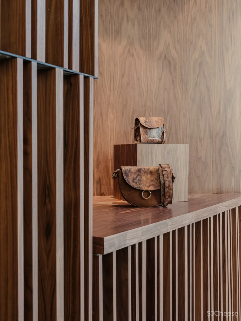 巴塞罗那JAVIER SIMORRA旗舰店 MESURA