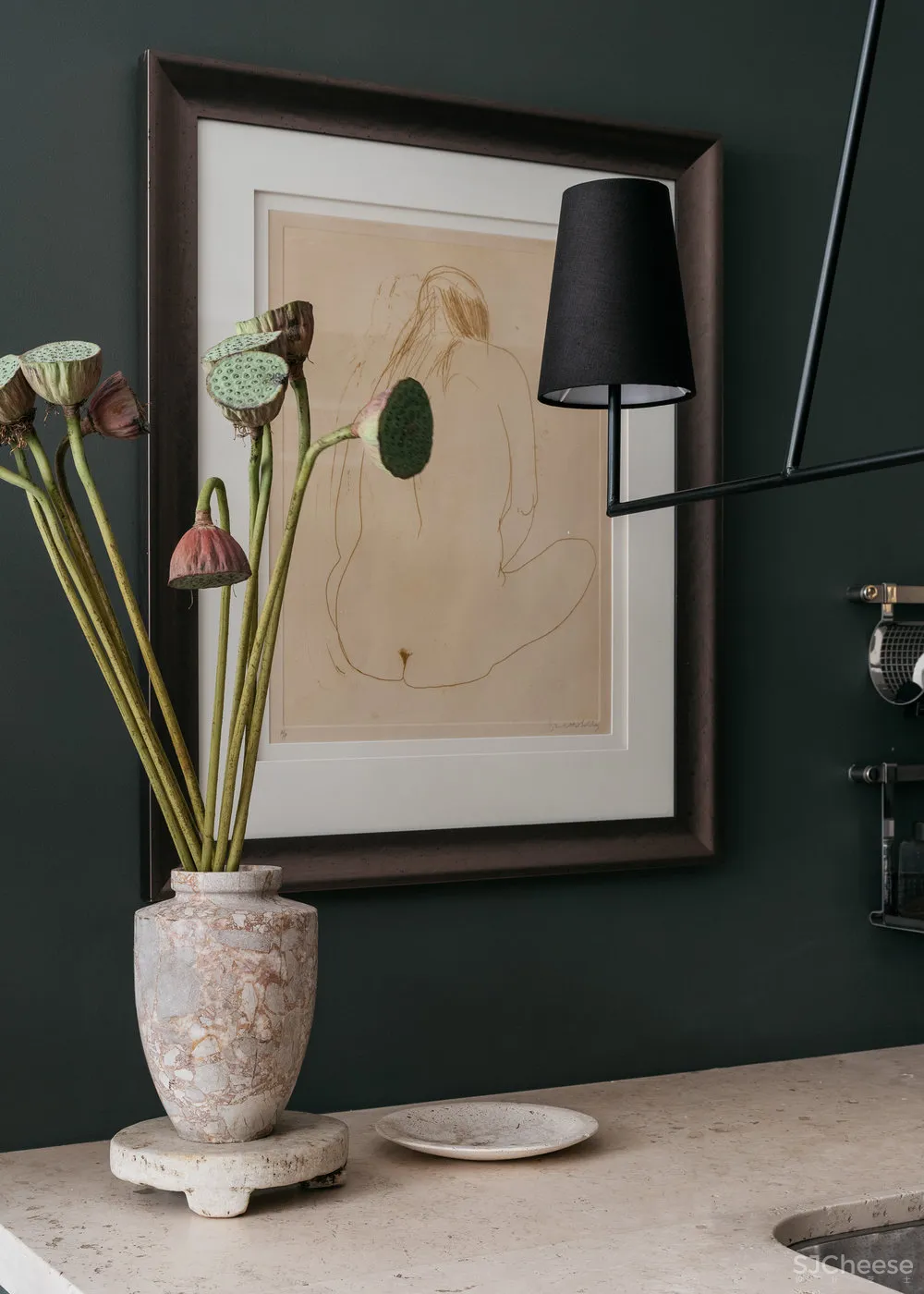 Phoebe Nicol | 精致现代风外壳下的欧洲经典