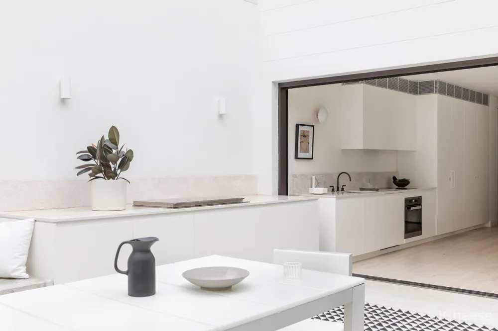 老房改造,留一面石头墙丨让家里更美