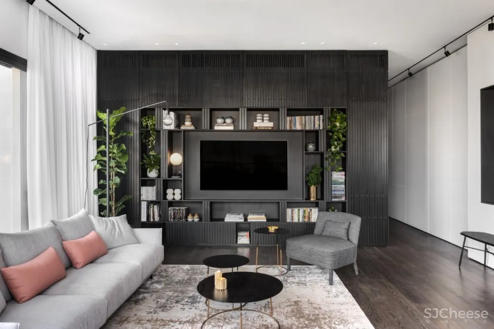 现代质感公寓丨哑光黑的背景墙太有线条感