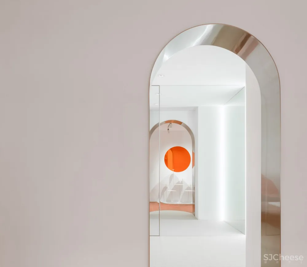 香港Her时尚商店兼咖啡馆 CLAP Studio