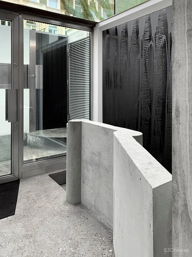 车库爆改成两房两卫丨水磨石和混凝土真的很配