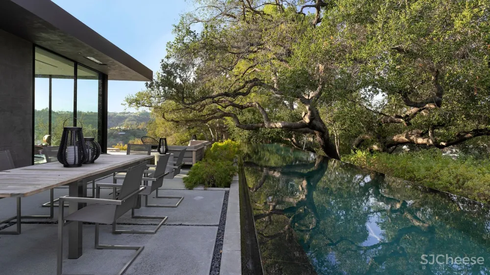 被130棵活了250年古橡树包围的现代住宅丨每天关门窗花40分钟