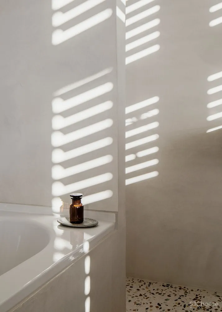 历史元素与未来功能之间创造视觉张力,柏林酒店改造 Jonathan Tuckey Design