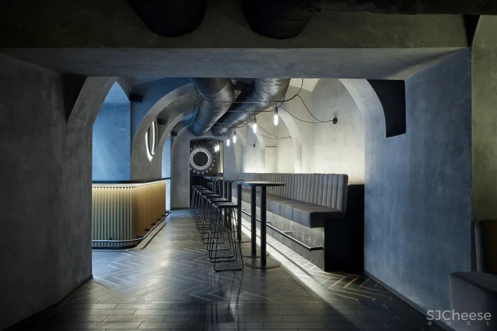 新作 | Formafatal + Machar&Teichman：布拉格 月球俱乐部