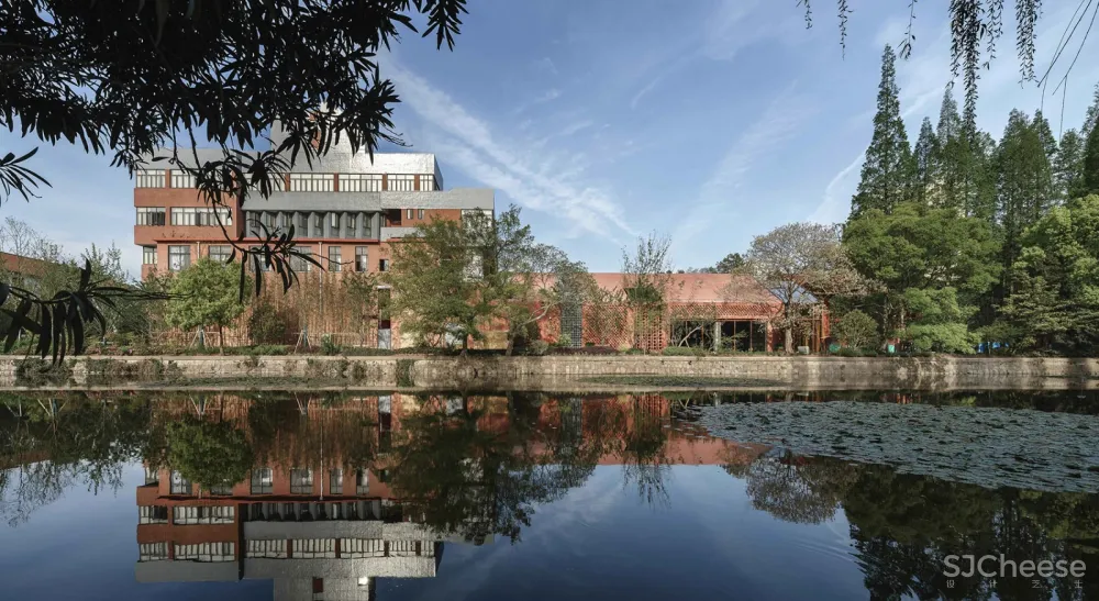 在记忆与希望之间-华东师范大学丽娃河畔书吧修缮，上海 / 上海日清建筑设计有限公司