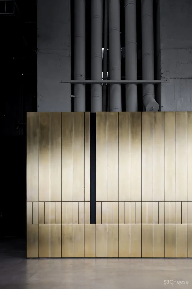 首发 | Alexander Volkov Architects:极简现代高级感莫斯科顶层办公室