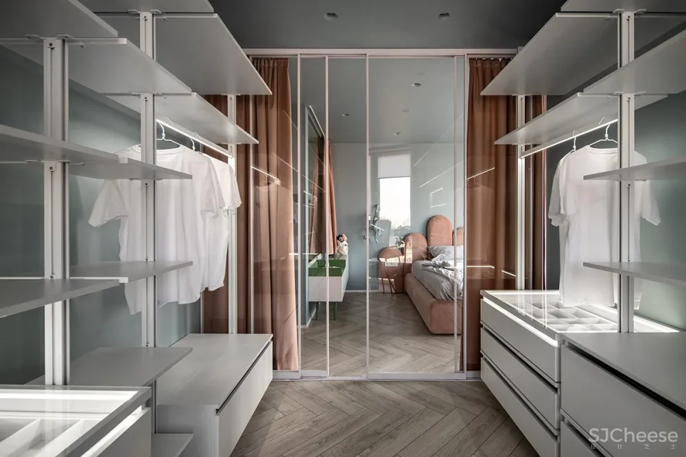 将活珊瑚橘色作为贯穿空间的灵魂丨每一天都是colourful day