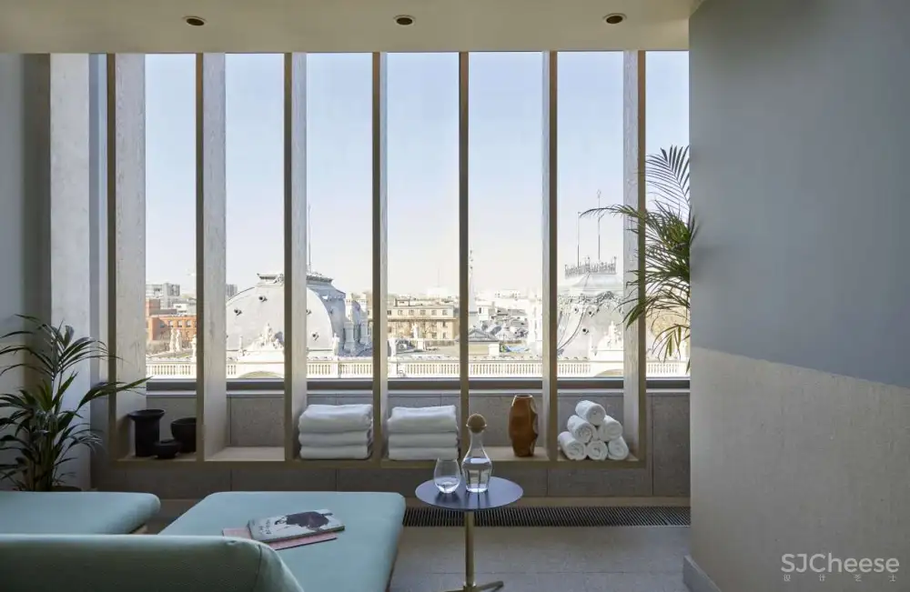 波兰现代工业的精致与活力，PURO酒店 SUPER FUTURES