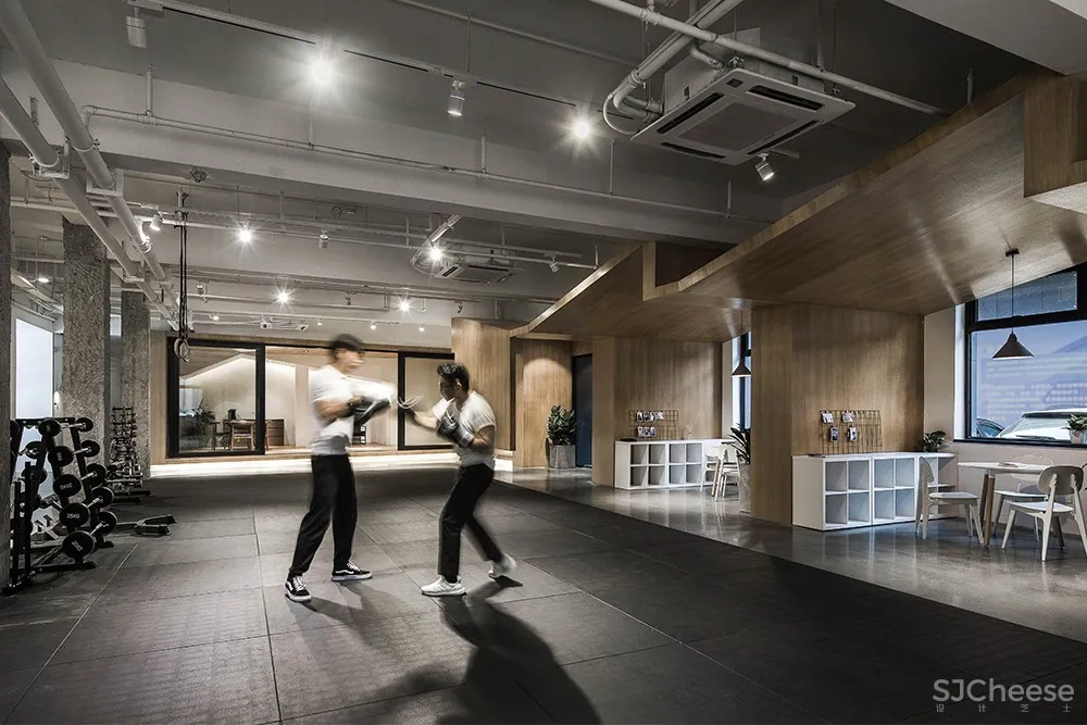 Powerfit Studio 跑瓦健身 墨照建筑设计事务所