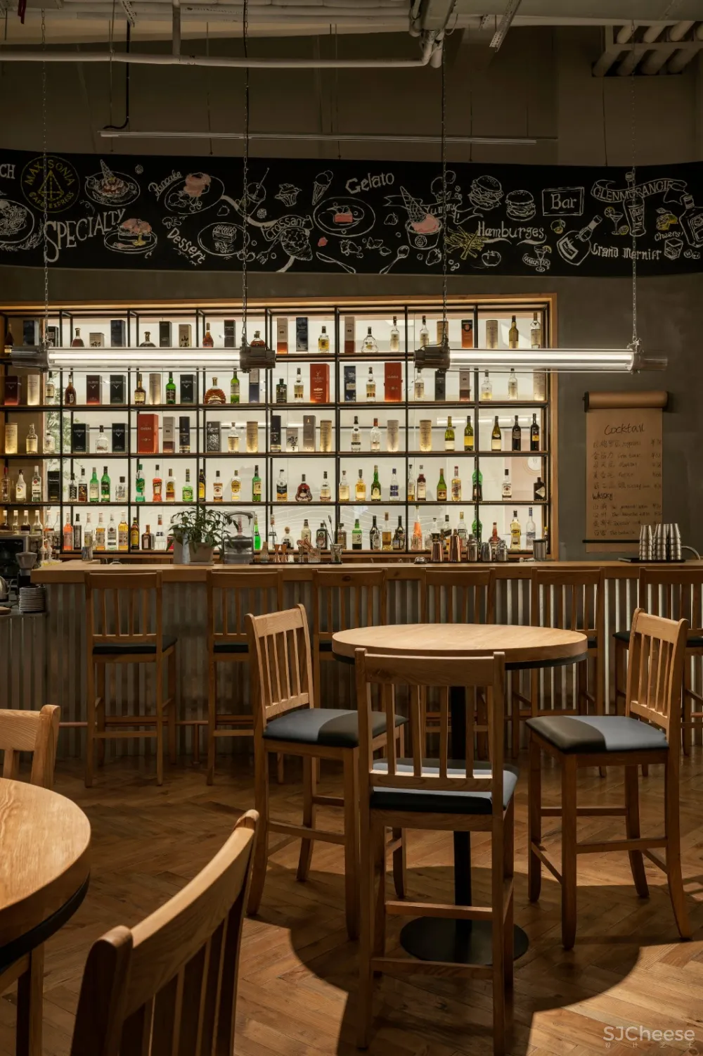 低成本实验性城市工业感咖啡馆,马苏娅咖啡 宣驰设计