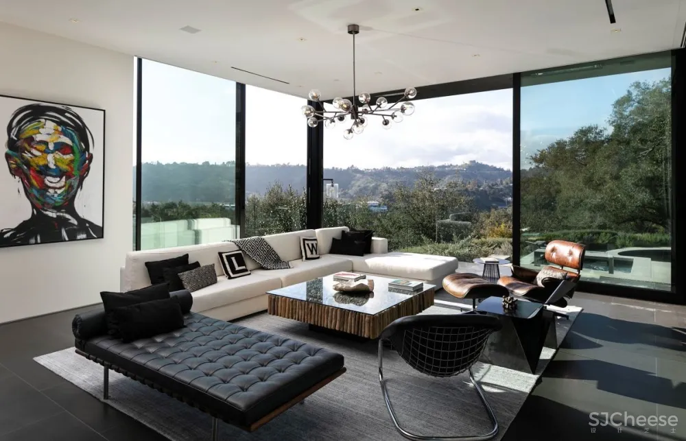 被130棵活了250年古橡树包围的现代住宅丨每天关门窗花40分钟