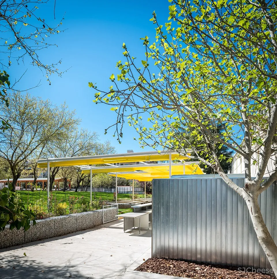 Cáceres咖啡吧,西班牙 / Picado-De Blas Arquitectos