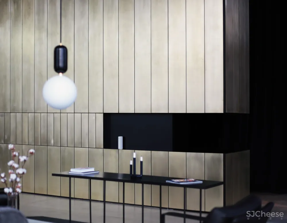 首发 | Alexander Volkov Architects:极简现代高级感莫斯科顶层办公室