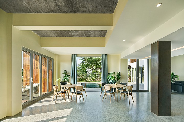 青骊拂晓酒店 / 间外建筑工作室