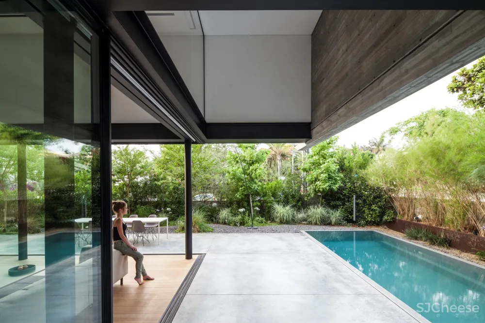 SB 住宅 / Pitsou Kedem Architects