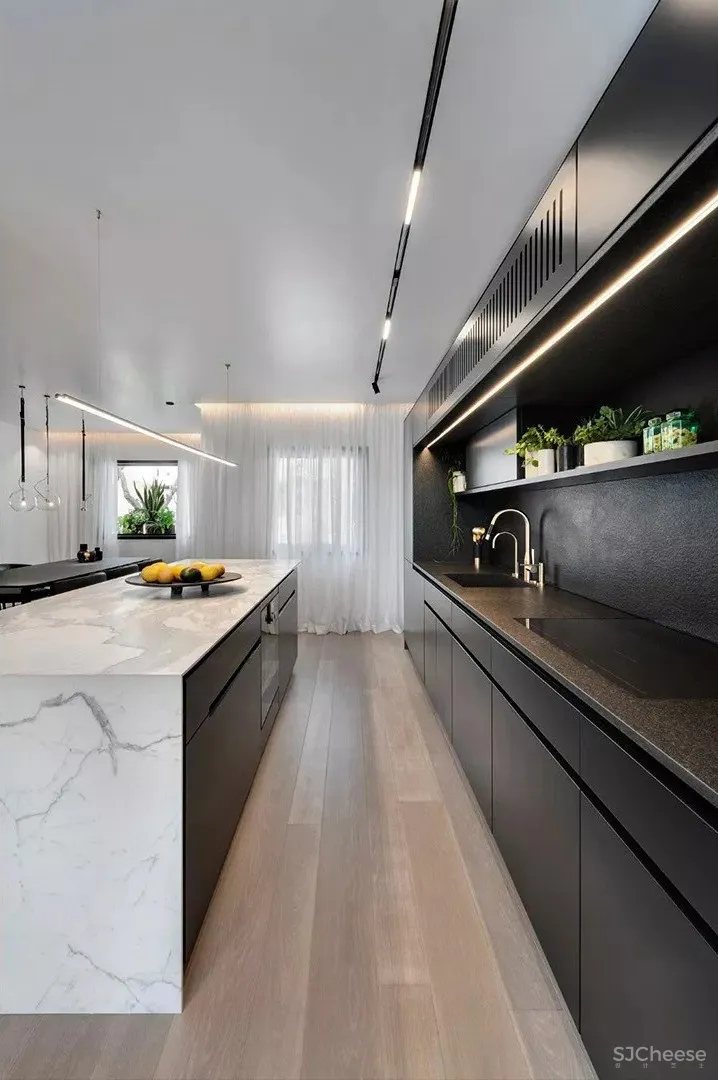 黑白灰品质感大宅 Aviram Kushmirski