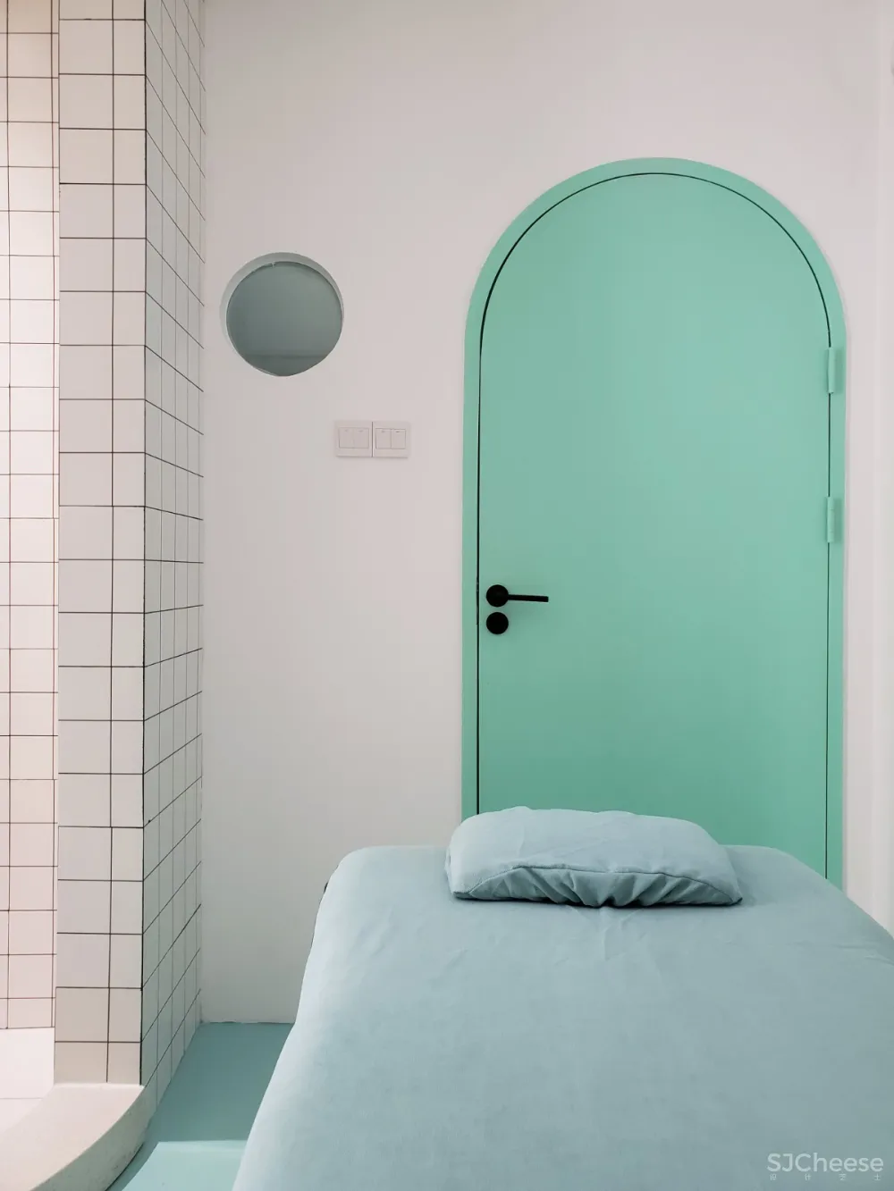 新作 | 广州黑白木设计：东燃美容中心