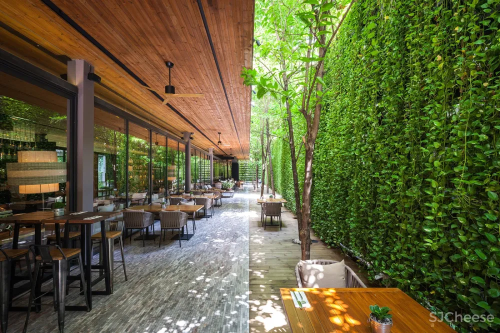 Ad Lib酒店庭院，曼谷 / T.R.O.P: terrains+open space