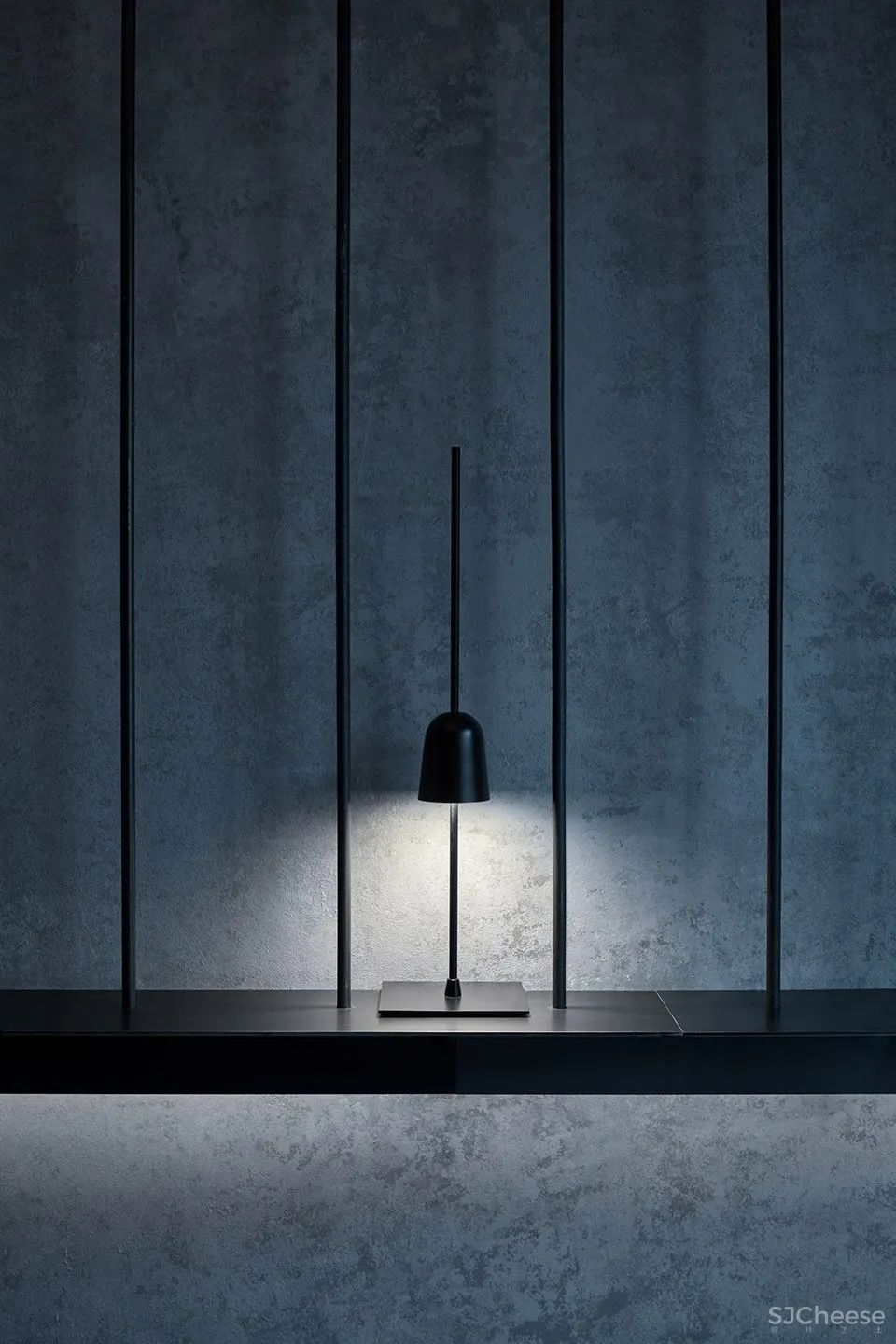 捷克布拉格一家神秘的Moon俱乐部