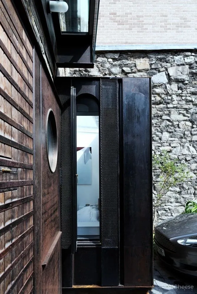 这栋联排别墅翻修后丨实在太潮了