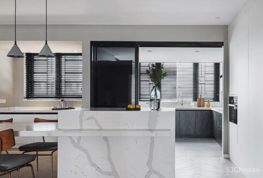 165㎡里的爱情故事/吹着海风/看看电影/沉浸于两个人的浪漫