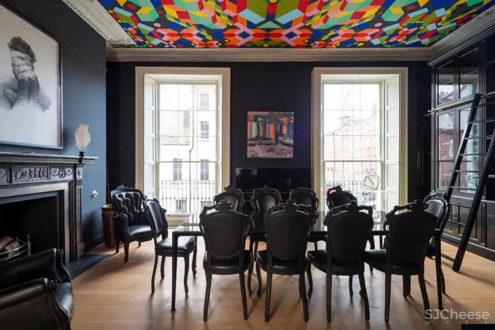 这栋联排别墅翻修后丨实在太潮了