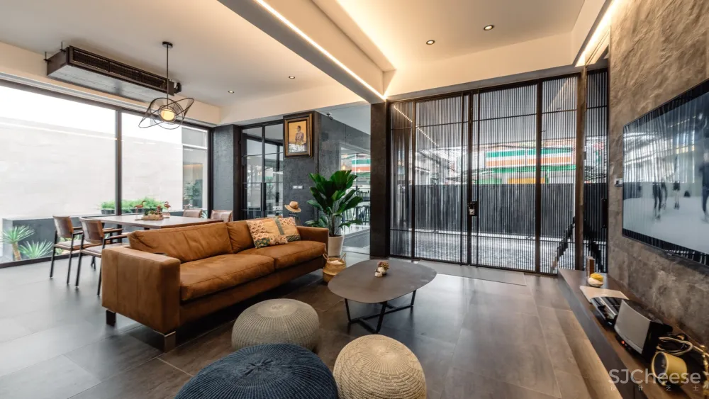 FLAT12x | 古典与现代结合的泰国住宅 Bird Bom House