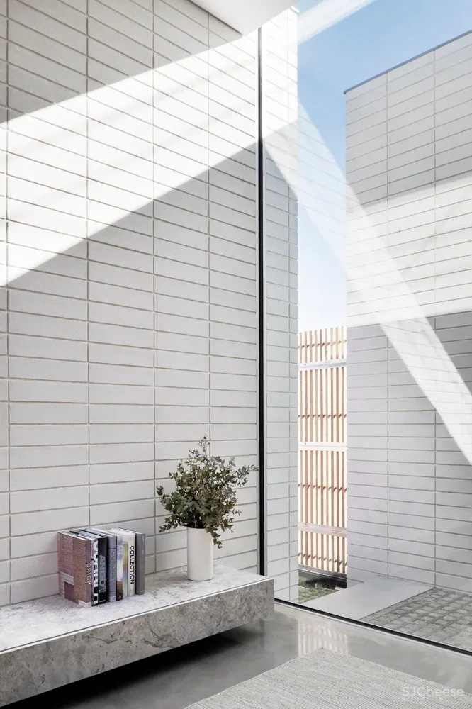 RITZ&GHOUGASSIAN：澳大利亚极简住宅 Edsall Street House