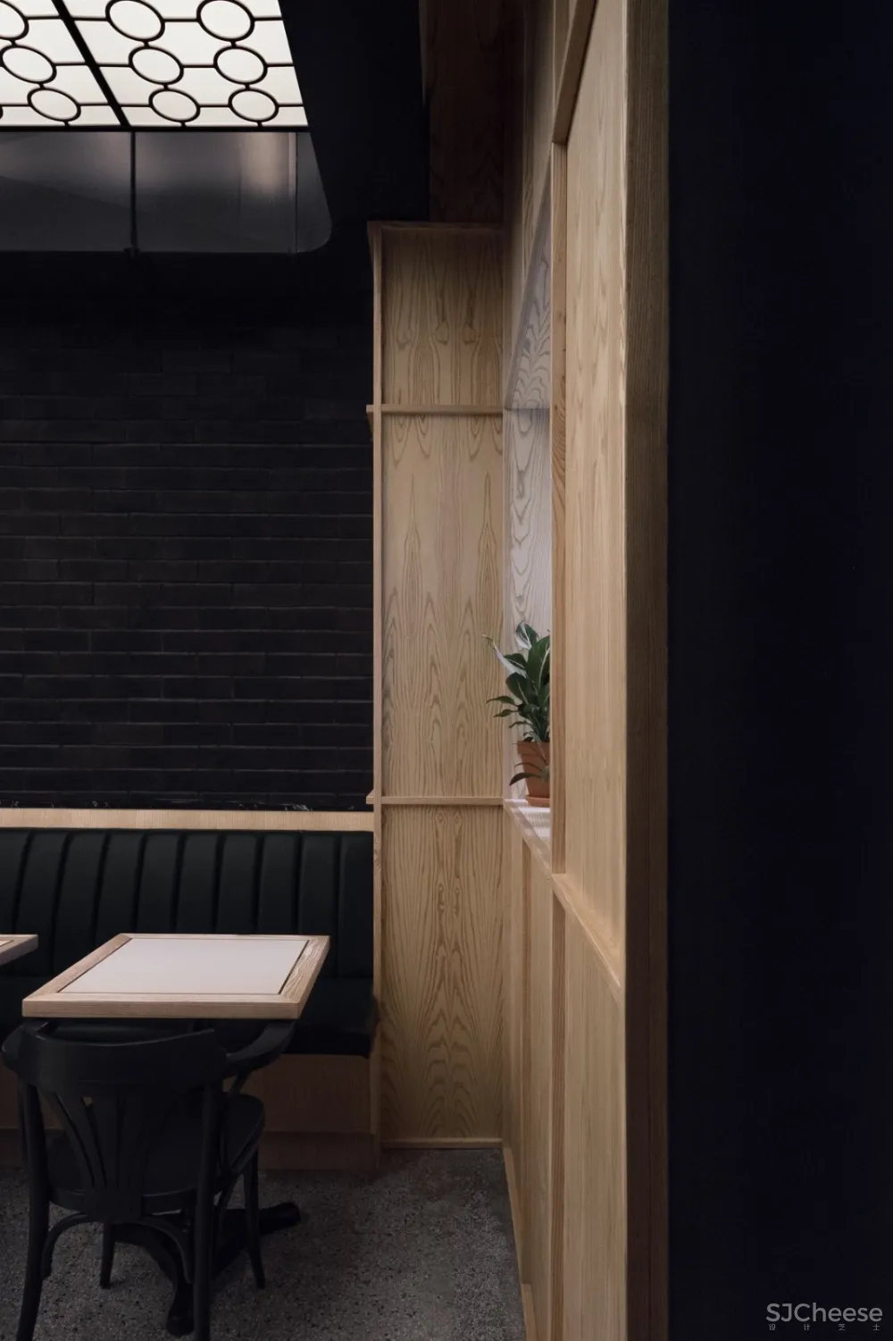 这家酒吧内部空间的光线和质感简直是设计典范 APPAREIL Architecture