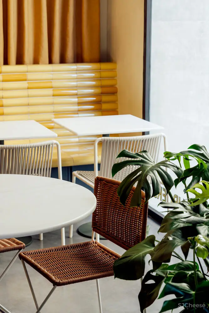 MESURA | 西班牙一间30平米休闲餐厅