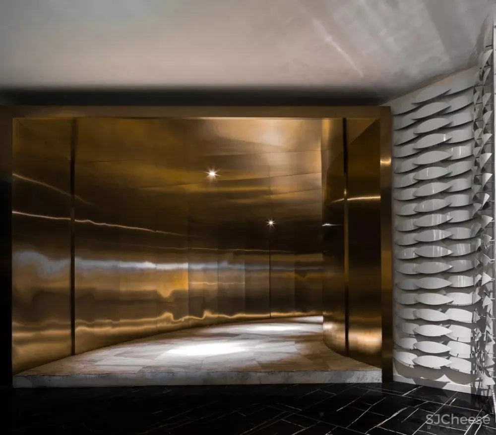 夜幻黑金,鱼翔怡美的办公新空间 周令设计