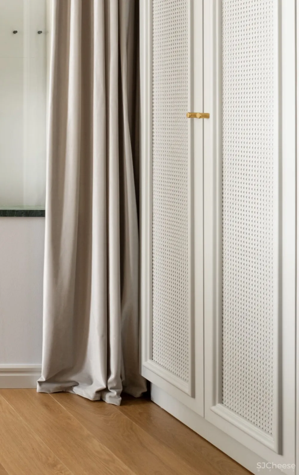 黑框隔断+水磨石丨新古典也可以这么玩