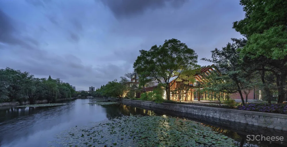 在记忆与希望之间-华东师范大学丽娃河畔书吧修缮，上海 / 上海日清建筑设计有限公司