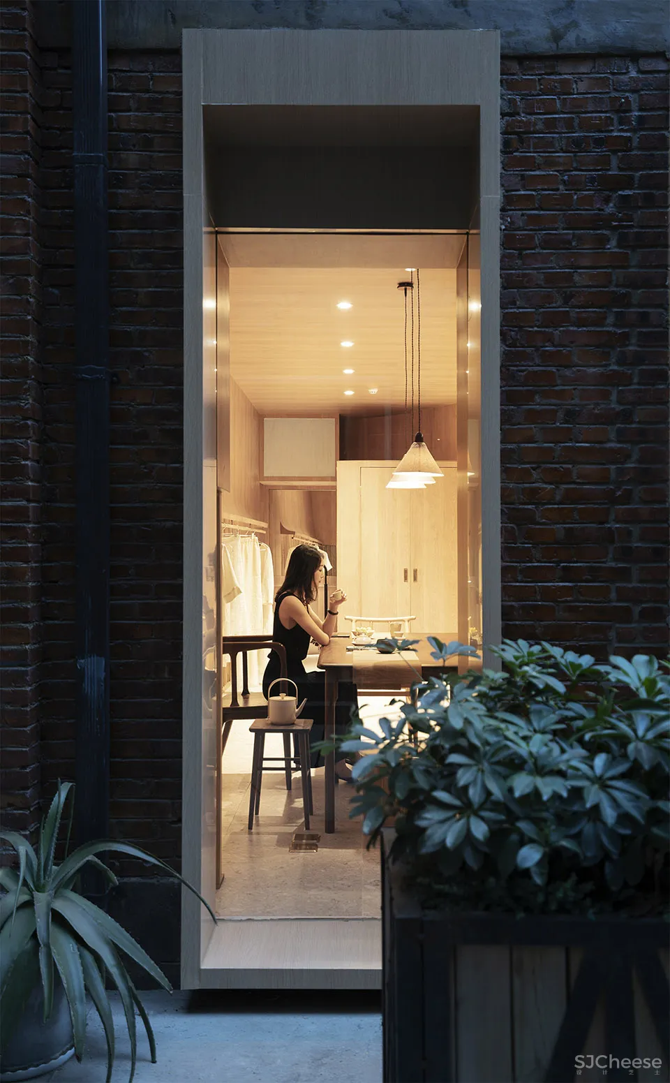 “面料”带给空间的卷曲与自由,北京“往夕”服装工作室 帕姆建筑