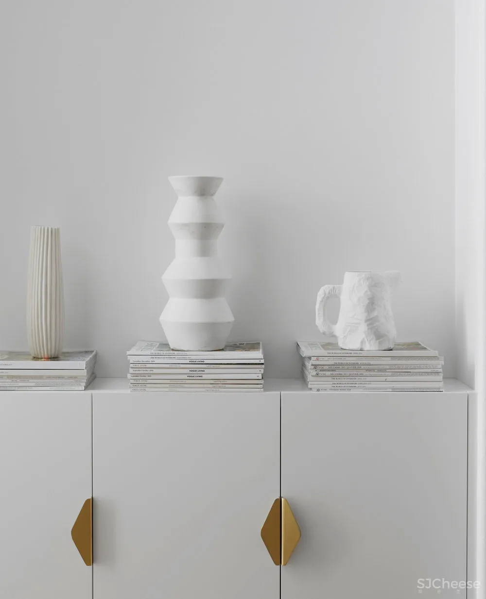 Phoebe Nicol | 精致现代风外壳下的欧洲经典