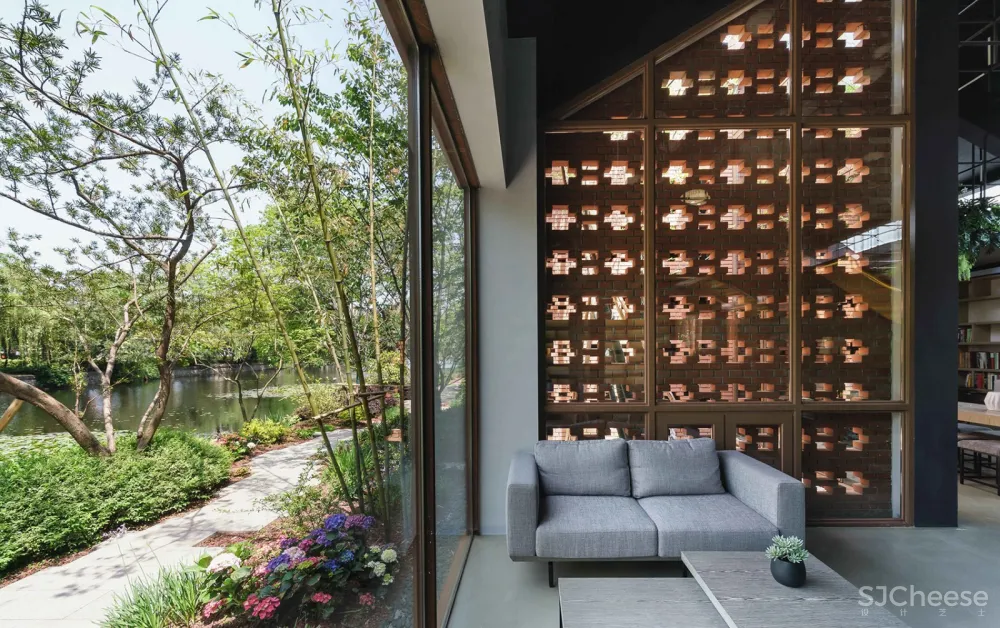 在记忆与希望之间-华东师范大学丽娃河畔书吧修缮，上海 / 上海日清建筑设计有限公司