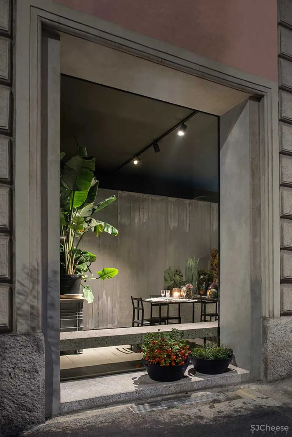 吃饭、喝酒还能听音乐,这家极简风花店难怪这么火! Storage Associati