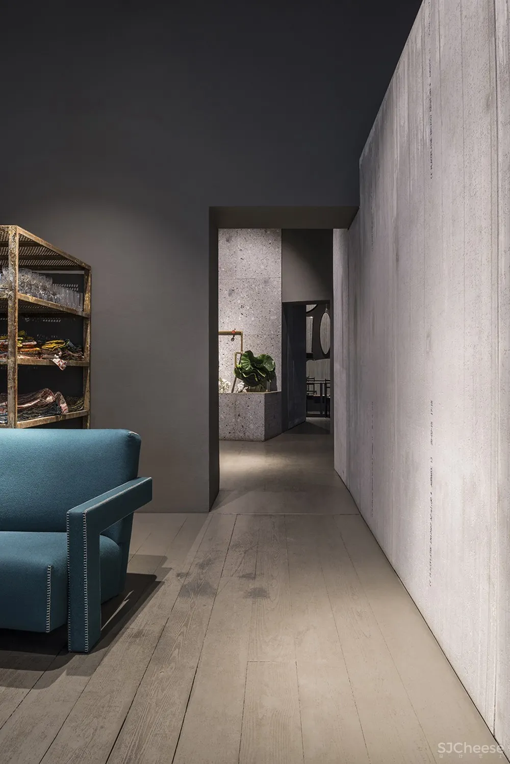 吃饭、喝酒还能听音乐,这家极简风花店难怪这么火! Storage Associati