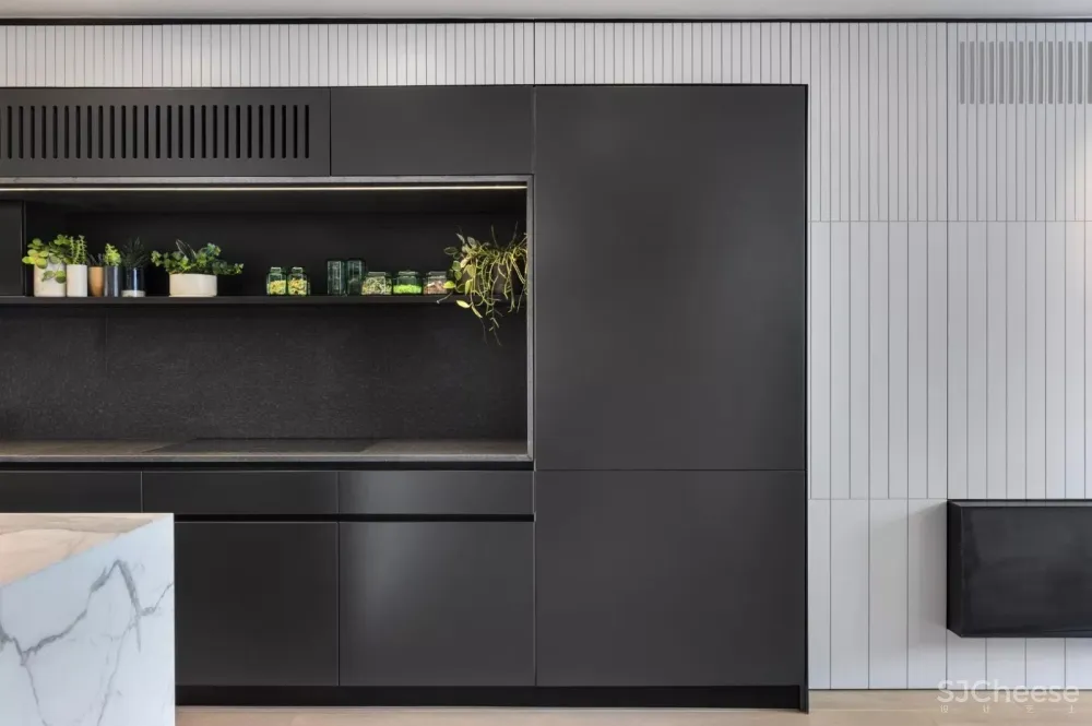 黑白灰品质感大宅 Aviram Kushmirski